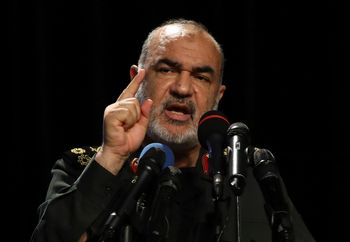 قائد الحرس الثوري الايراني حسين سلامي