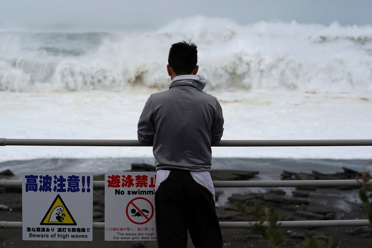 One Dead Millions Evacuated As Japan Braces For Typhoon Hagibis I24news
