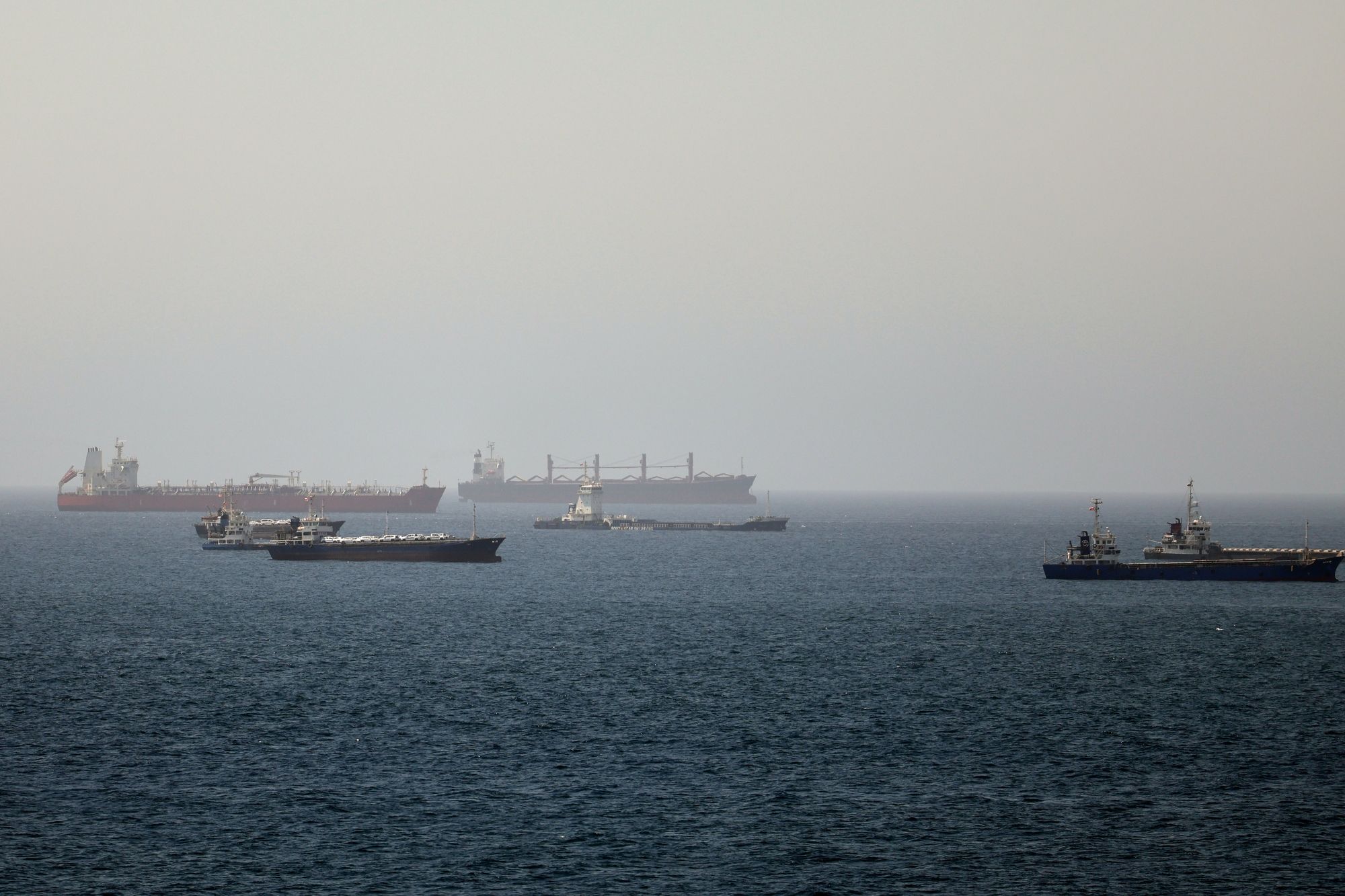 Un mort après des frappes iraniennes contre des pétroliers dans le détroit d'Ormuz