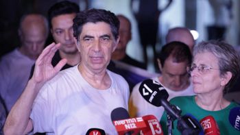 Les parents du soldat Hadar Goldin, Leah et Simha Goldin, dans leur première déclaration après le rapatriement de sa dépouille en Israël, le 9 novembre 2025