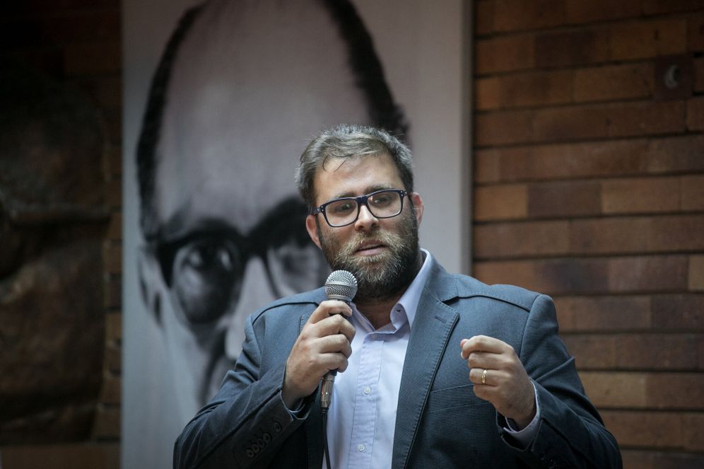 אורן חזן, ארכיון