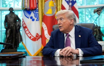 Le président américain Donald Trump s'exprime dans le bureau ovale de la Maison Blanche, le 5 septembre 2025, à Washington. 