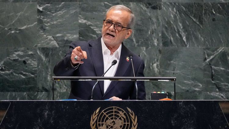 الرئيس الإيراني مسعود بازشكيان على منصة الأمم المتحدة اليوم