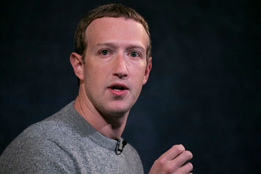 AP / Mark Lennihan 2019 © Facebook CEO Mark Zuckerberg speaks about "News Tab" at the Paley Center, Friday, Oct. 25, 2019 in New York