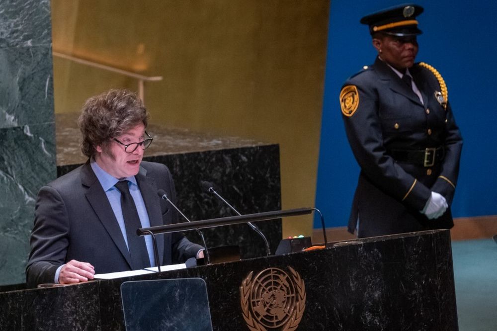 Le président argentin Javier Milei s'adresse aux dirigeants mondiaux lors de l'Assemblée générale des Nations Unies (AGNU) au siège des Nations Unies le 24 septembre 2024 à New York