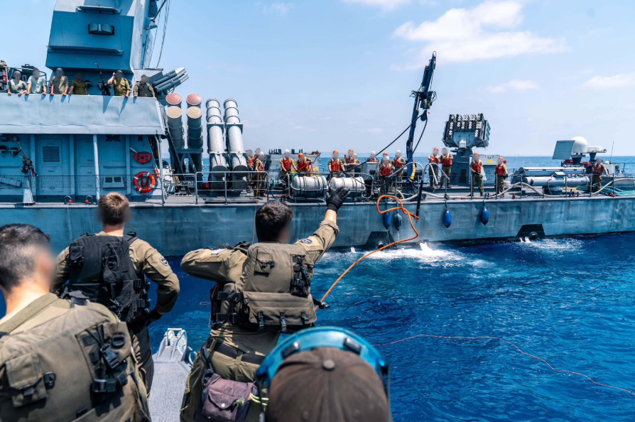 Tsahal simule une guerre navale sur plusieurs fronts