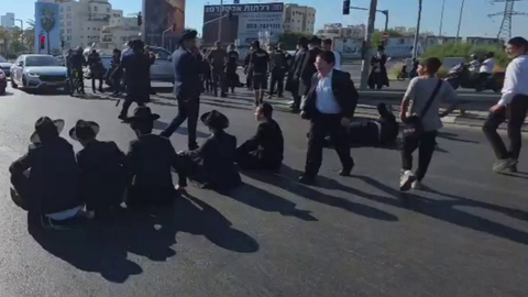 Police Shut Highway 4 Over Illegal Protest, Congestion Hits