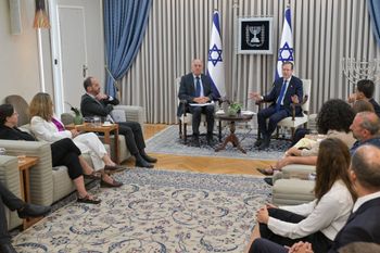 הנשיא הרצוג, השופט סולברג ונציגי החברות הטכנולוגיות בבית הנשיא 4.10.2026
