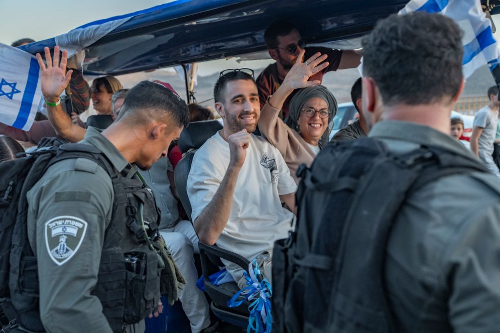 Photo by Erik Marmor/Flash90 Freed hostage Avinatan Or arrives at his home in the Jewish settlement of Shilo, in the northern West Bank, October 21, 2025.