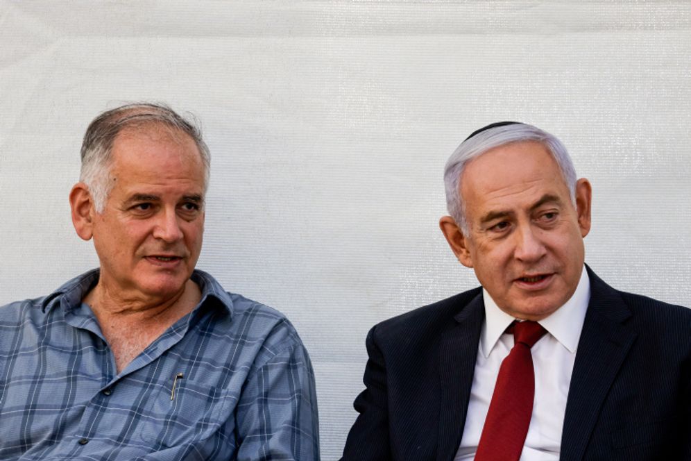 FILE - Prime Minister Benjamin Netanyahu and his brother Iddo Netanyahu (L).