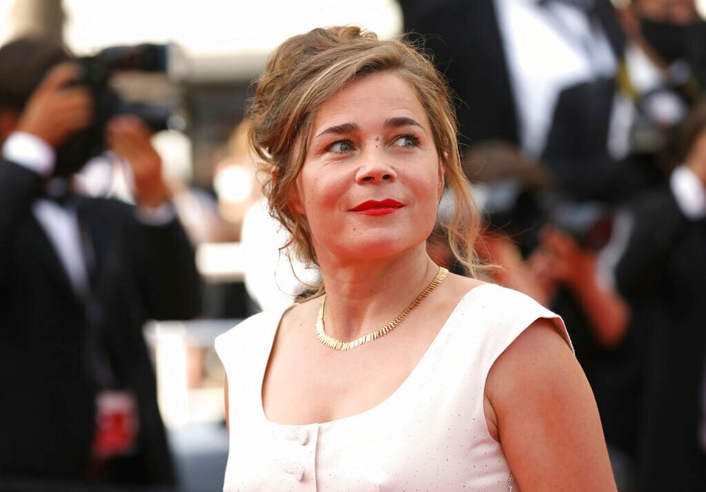 Blanche Gardin poses for photographers upon arrival at the premiere of the film 'France' at the 74th international film festival, Cannes, southern France, Thursday, July 15, 2021