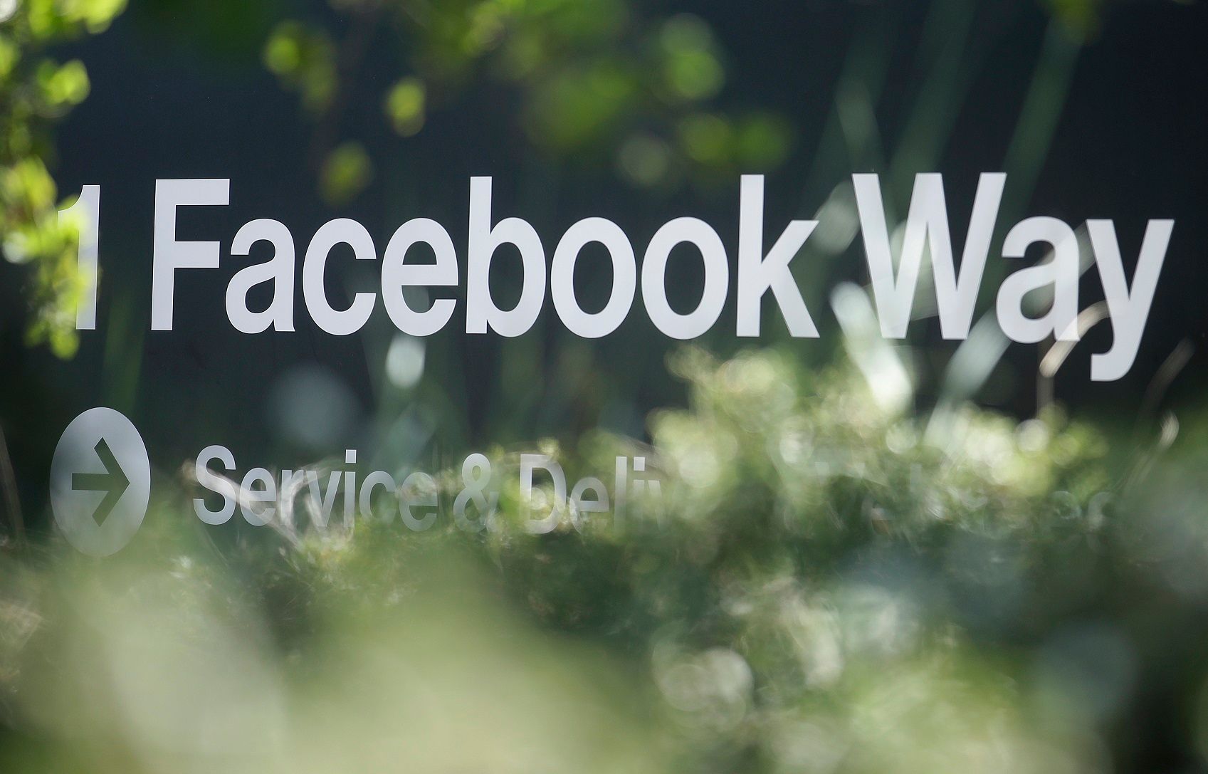 Facebook Unveils Global Cryptocurrency - i24NEWS