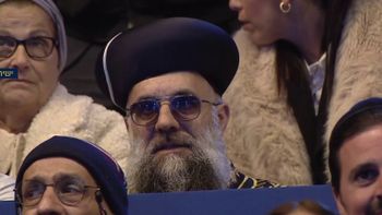 نجم التيكتوك الذي تنكر بزي حاخام