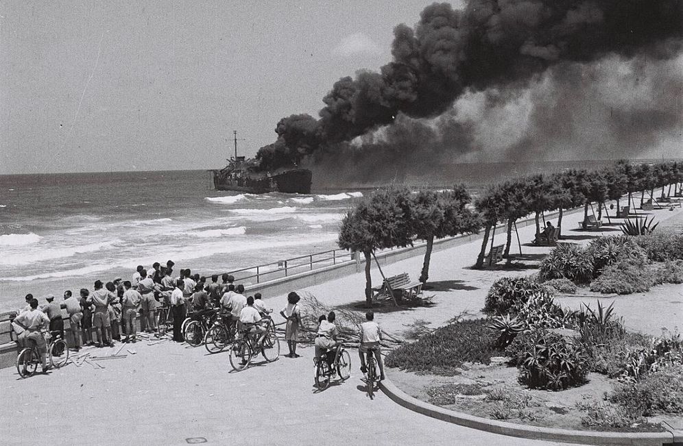 GPO Altalena ship on fire, June 1948