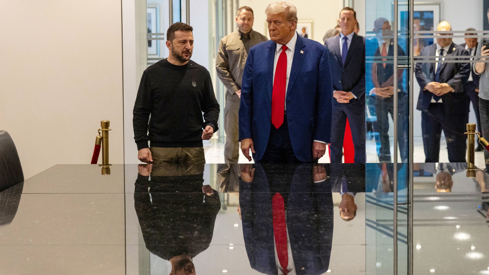 Zelensky prepares for crucial peace talks with Trump in Florida