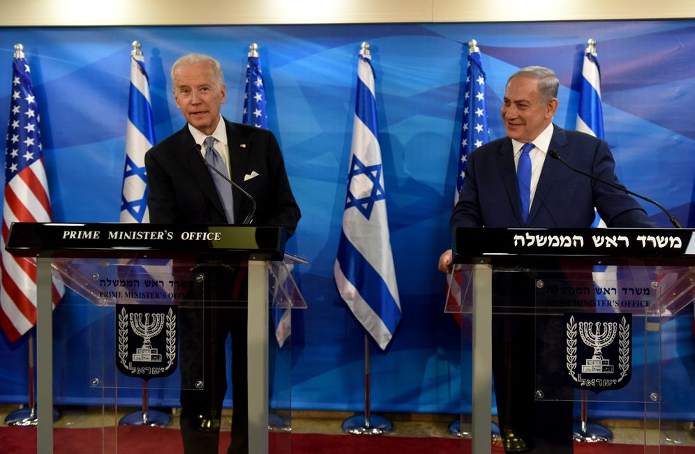 DEBBIE HILL / AFP / POOL US Vice President Joe Biden (L) and Israeli Prime Minister Benjamin Netanyahu give joint statements to press in the prime minister's office in Jerusalem on March 9, 2016.