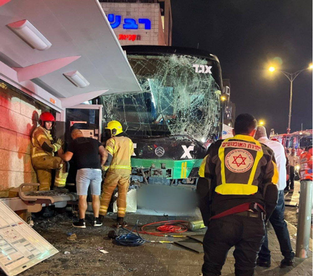 Un chauffeur de bus a perdu le contrôle de son véhicule jeudi soir à Jérusalem, le jeudi 11 août 2022