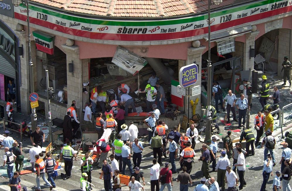 Peter Dejong / AP 2001 © A bomb exploded in the pizza restaurant Sbarro in Jerusalem at lunchtime on Thursday, Aug. 9, 2001, killing at least 13 people and wounding more than 70.