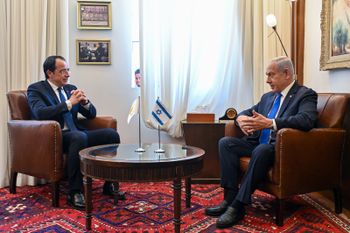 Le Premier ministre israélien Benjamin Netanyahou et le président chypriote Níkos Christodoulídis
