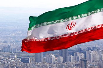 Le drapeau national iranien à Téhéran, Iran, le 31 mars 2020