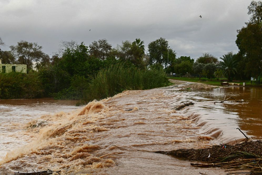 Heavy Rain Causes Flooding Around Israel - i24NEWS