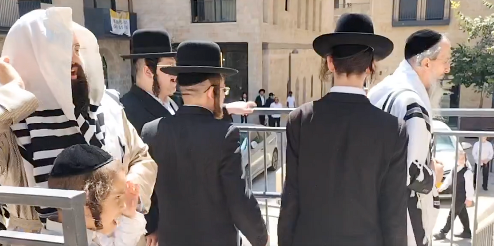 X/Ariel David/27A Jérusalem : un café pris pour cible pour son ouverture le Shabbat