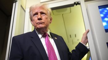 Le président Donald Trump s'adresse aux journalistes à bord d'Air Force One, le 29 mars 2026