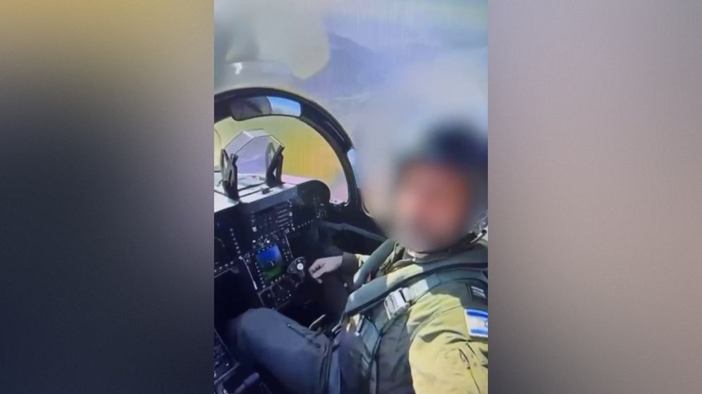 police spokeman انتحل فلسطيني صفة طيار وعميل للموساد، وحاول ابتزازهم.