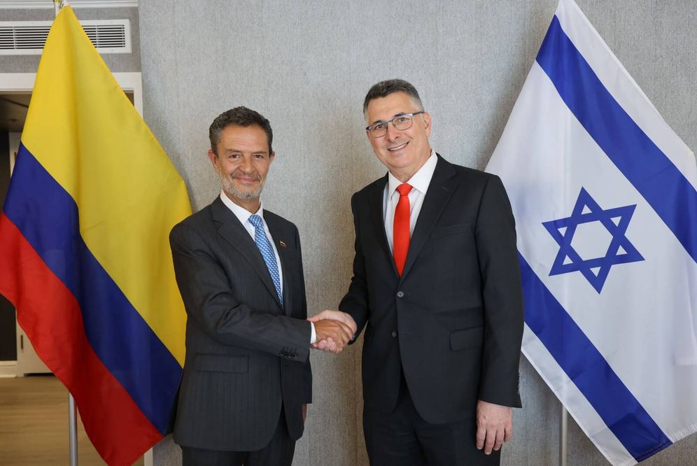 Shmulik Almany Le ministre israélien des Affaires étrangères, Gideon Sa'ar, et son futur homologue colombien, Omar Bula Escobar, à Washington, le 15.07.2026