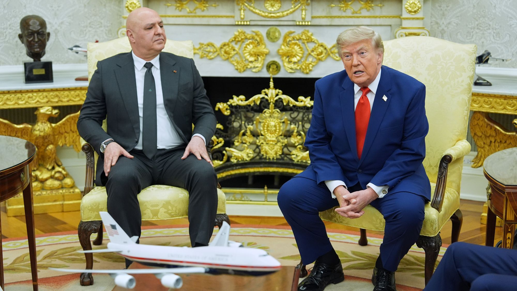 Alongside Joseph Aoun, Donald Trump says he is ready to talk to Hezbollah and...