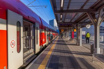 תחנת רכבת, ארכיון