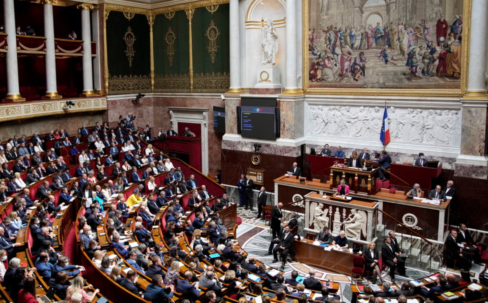 Manuel Bompard fustige la loi Yadan, qu’il juge dirigée contre les opposants à Netanyahou