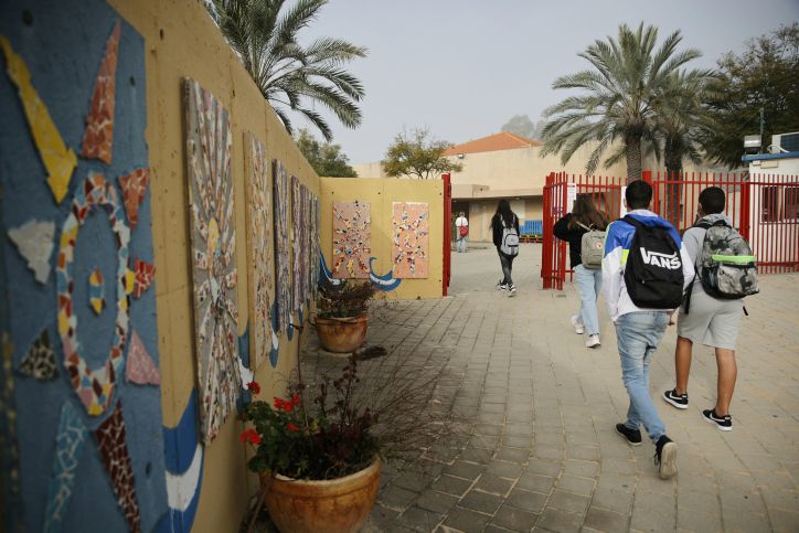 Thousands Of Bedouin Students Unable To Start Israeli School Year - Vimarsana News
