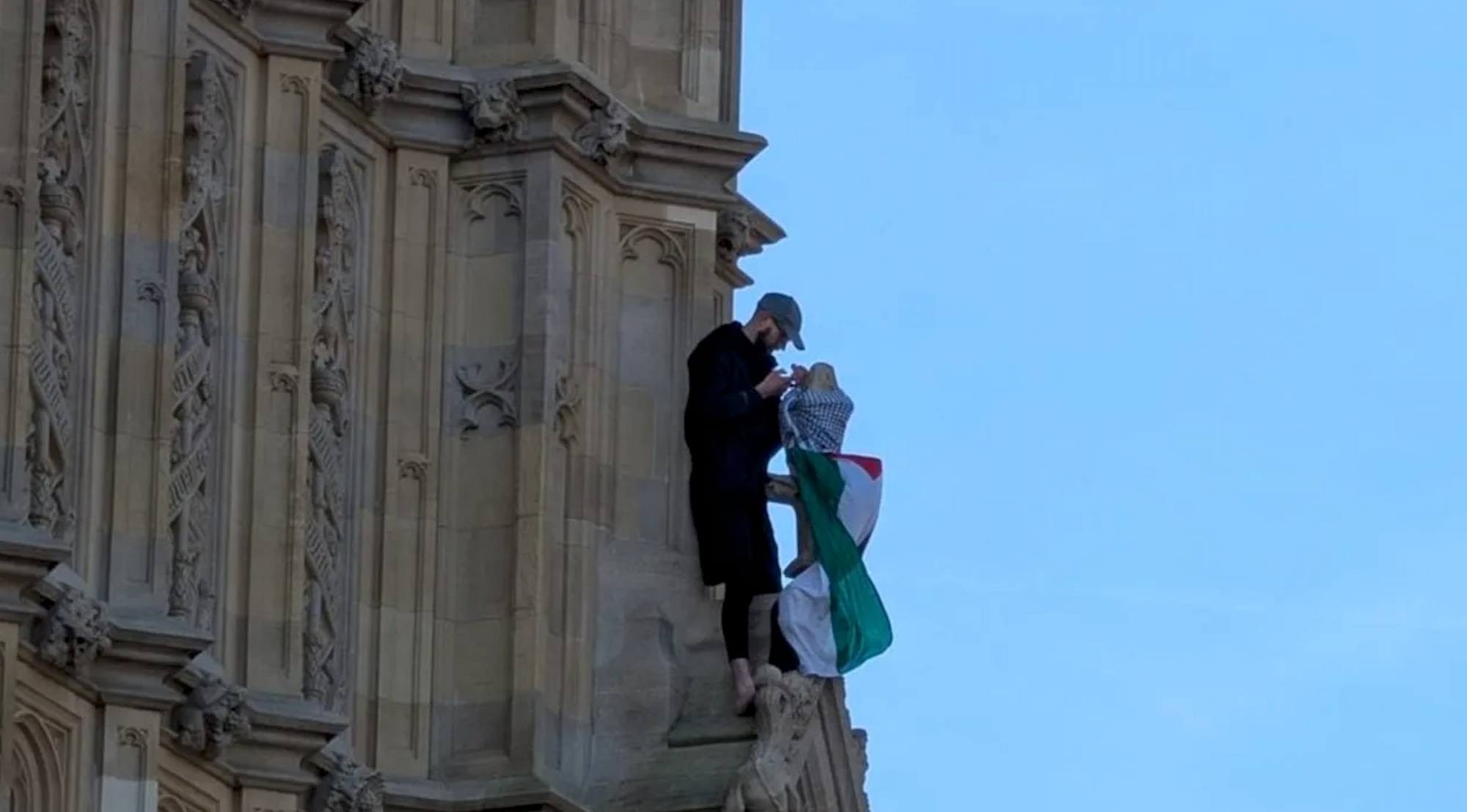 Royaume-Uni : un militant propalestinien échappe à la prison après une manifestation de 17 heures sur Big Ben