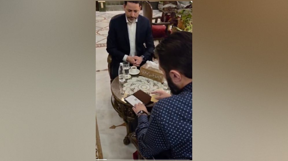 רשתות חברתיות לאחר 15 שנה של סנקציות הסורים מתרגשים מעסקת האשראי הראשונה: "רגע שקשה לתאר במילים"