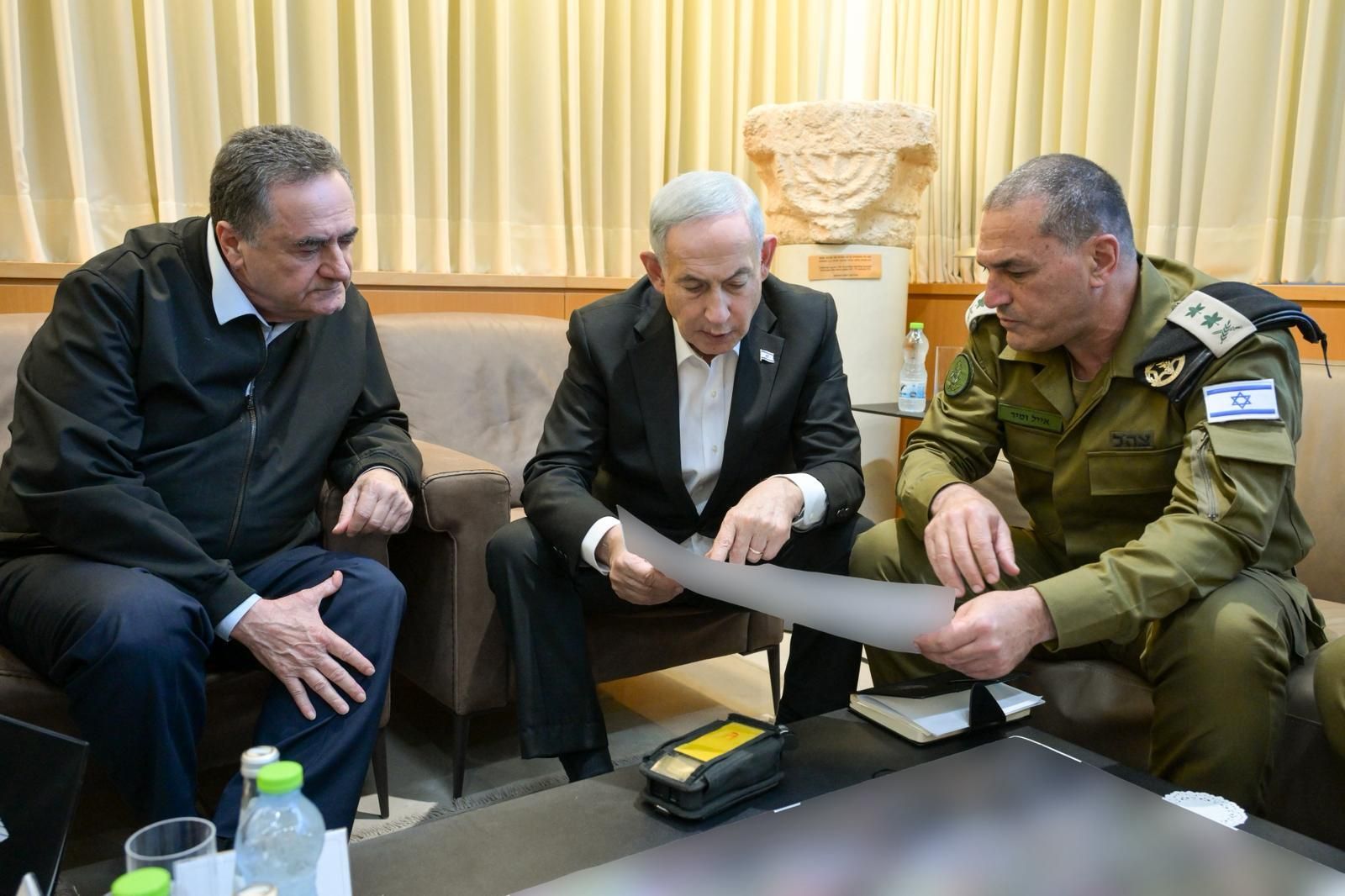 Hezbollah : le cabinet israélien réclame une riposte plus dure