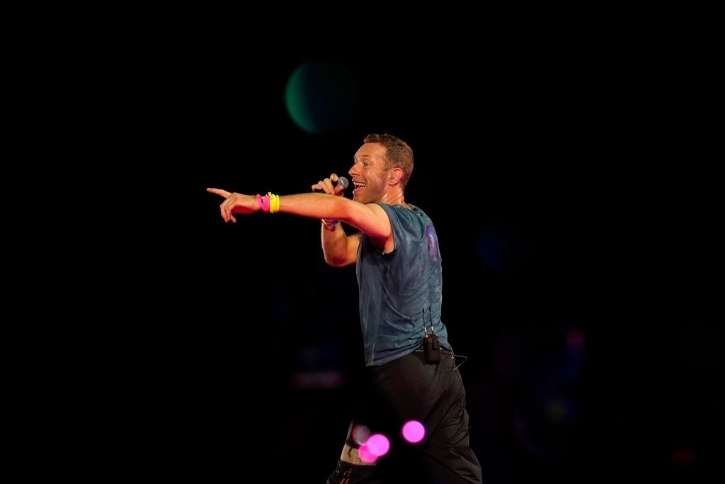 En concert à Londres, Coldplay rend hommage à Charlie Kirk