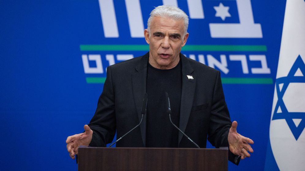 יאיר לפיד בישיבת הסיעה, היום