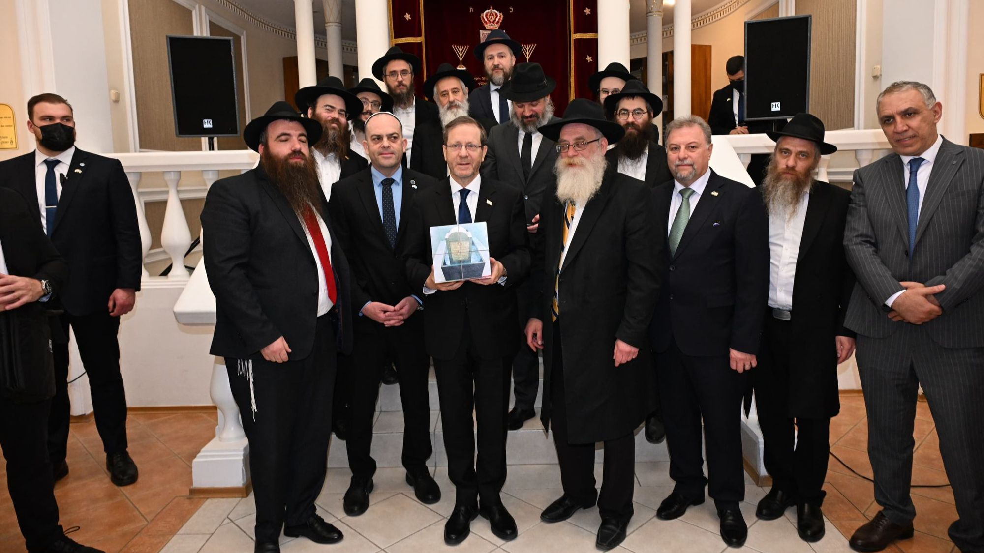 Au Kazakhstan, Isaac Herzog rencontre la communauté juive et appelle au renforcement des liens avec Israël