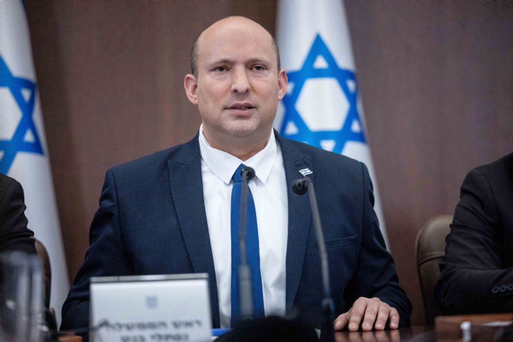 Le Premier ministre israélien Naftali Bennett dirige une réunion du cabinet au bureau du Premier ministre à Jérusalem, le 15 mai 2022.