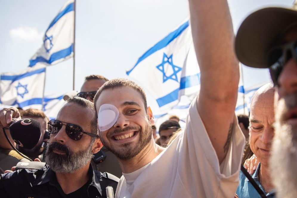 Alon Ohel upon his return home