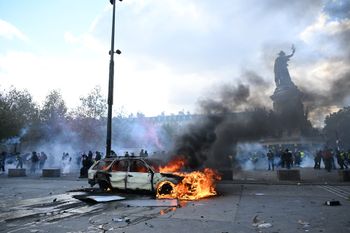 Emeutes en marge de manifestations à paris le 17 octobre 