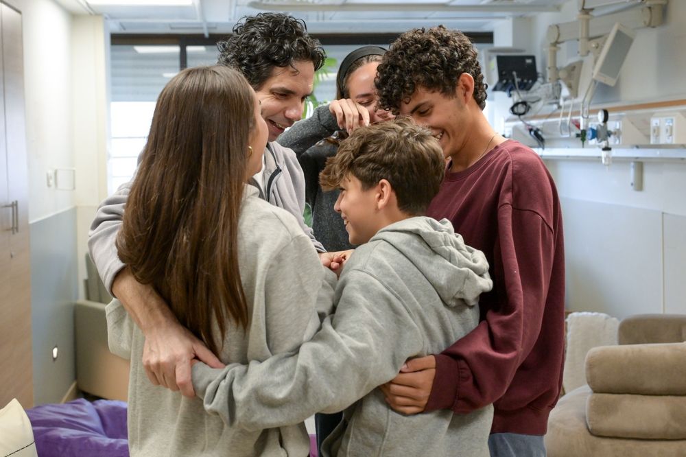 Yarden Bibas, Ofer Kalderon And Keith Siegel Back In Israel | LIVE BLOG -  i24NEWS