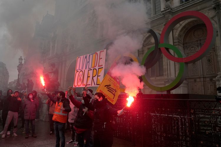 AP Photo/Lewis Joly