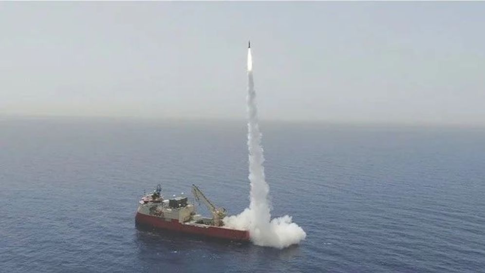 IAI L'Allemagne teste avec succès le missile balistique israélien LORA depuis un navire de guerre