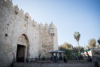 La porte de Damas à l'entrée de la Vieille ville de Jérusalem, le 17 décembre 2019