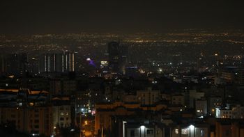 مدينة طهران خلال ساعات الليل - أرشيف