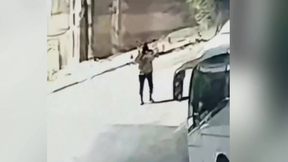 -- טיל לאו משוגר לעבר ביתו של שוטר מג"ב בסאג'ור