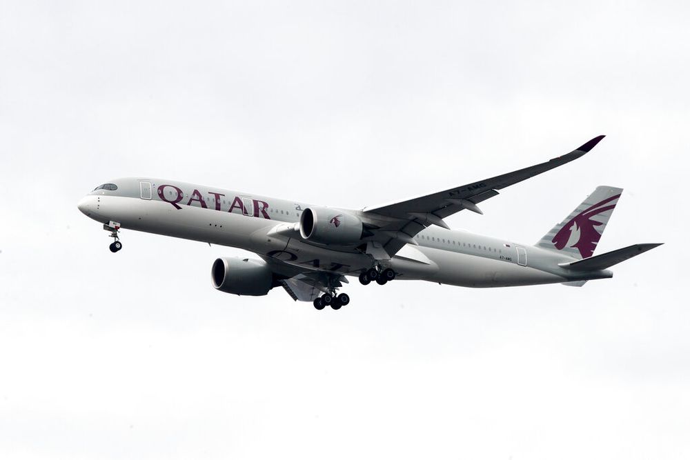 A Qatar Airways jet approaches Philadelphia International Airport in Philadelphia, USA, November 7, 2019.