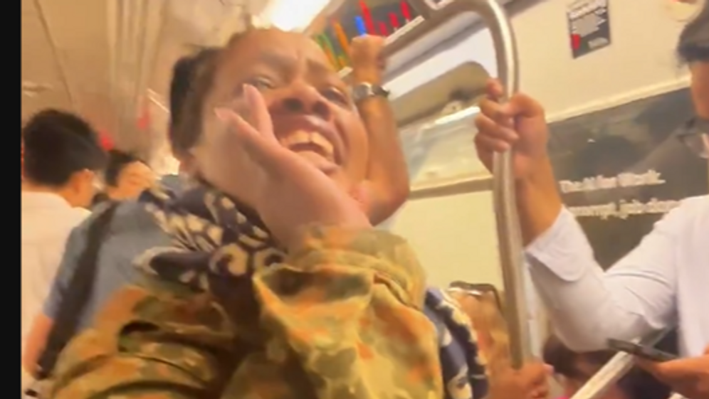 התוקפת ברכבת התחתית בניו-יורק